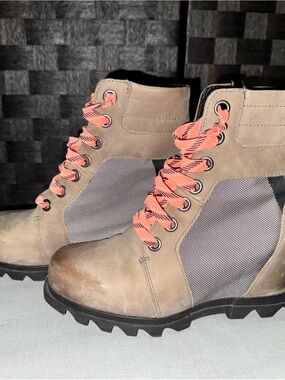 Sorel Wedged Boots with Pink Laces